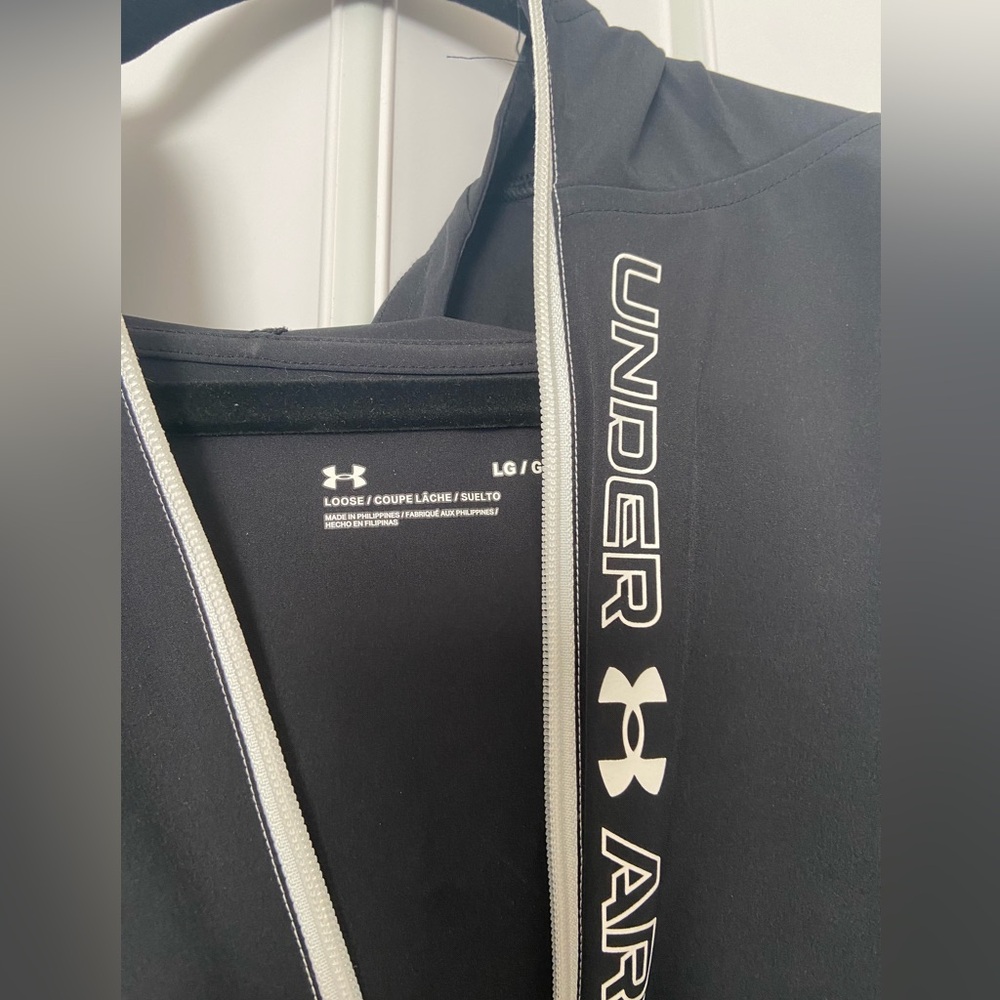 Under Armour Black and White Colorblock Windbreaker Jacket - Picture 6 of 7